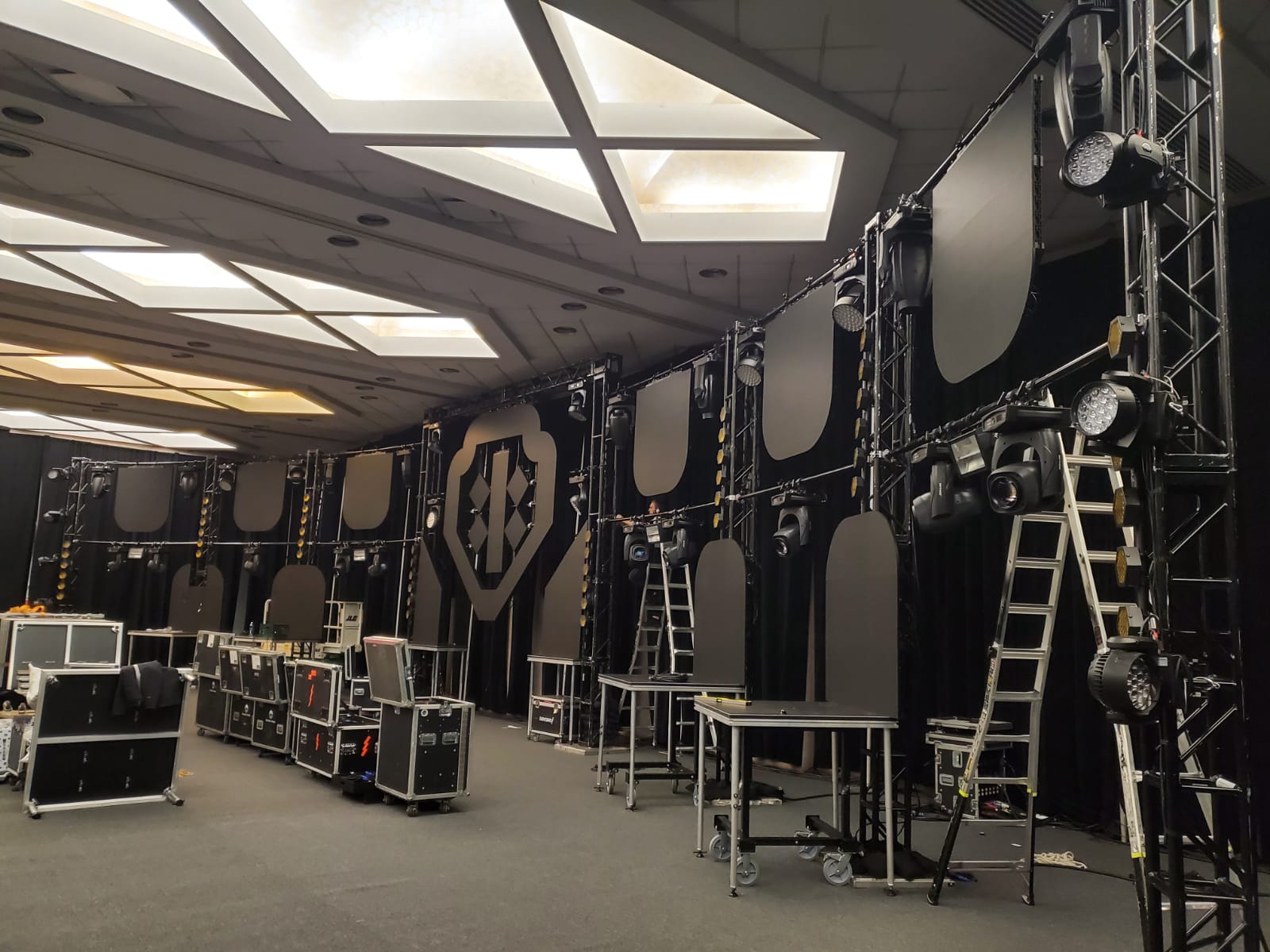 Creative Backdrop Ideas For Fireside Chats And Panel Discussions