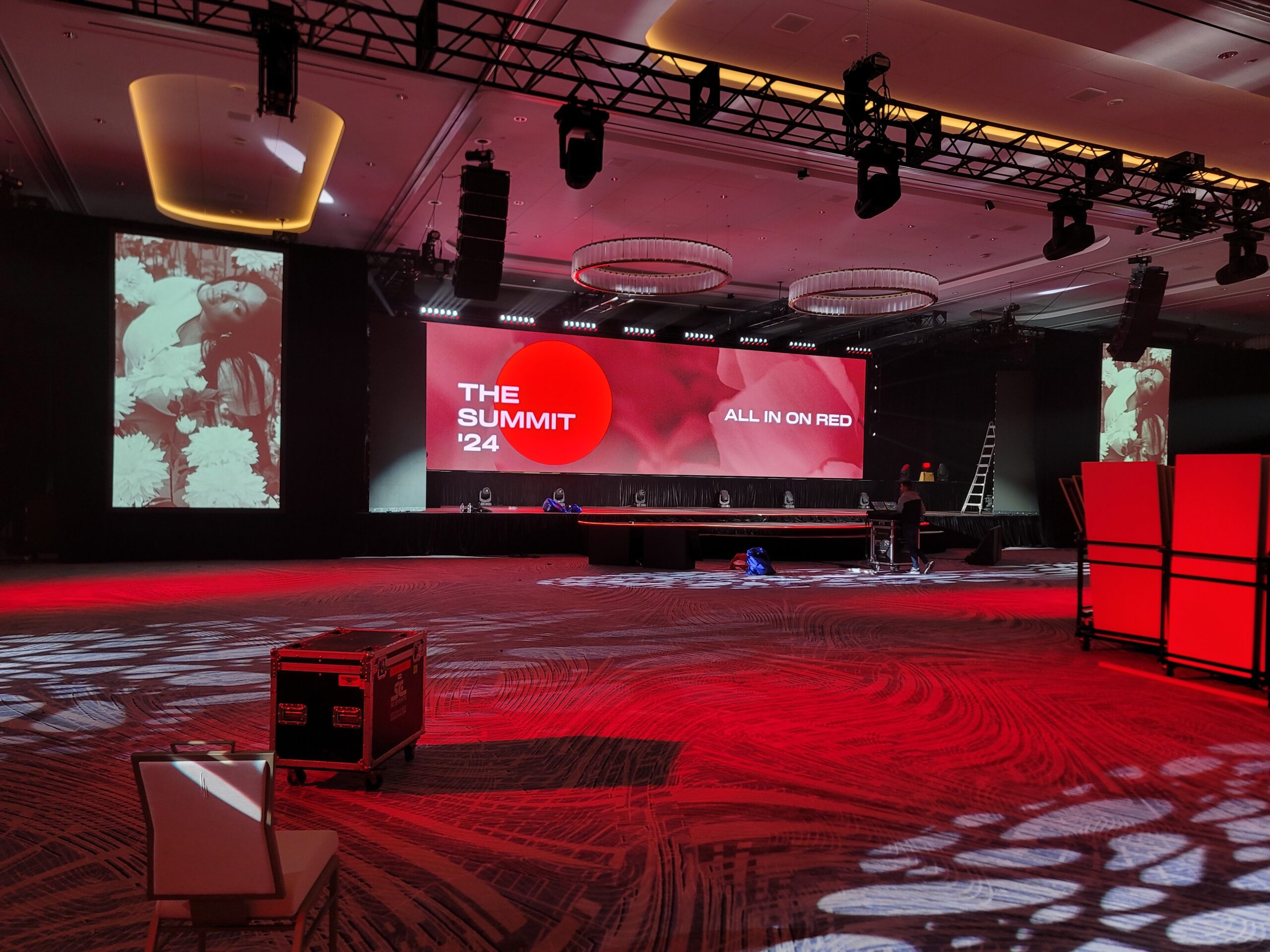 LED vs LCD Video Walls: Comprehensive Comparison for Audio Visual Professionals